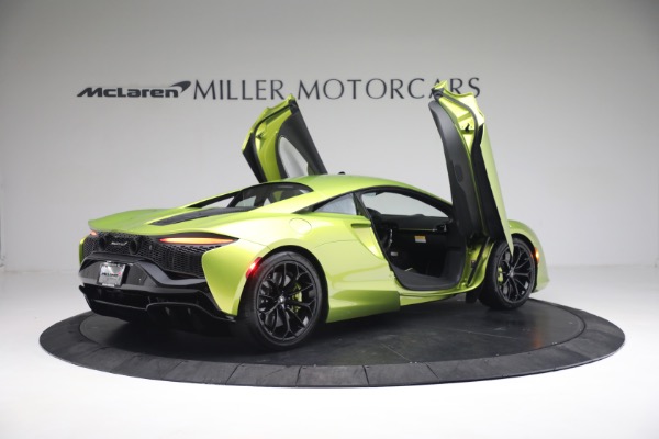 New 2023 McLaren Artura Vision for sale $277,875 at Bugatti of Greenwich in Greenwich CT 06830 16