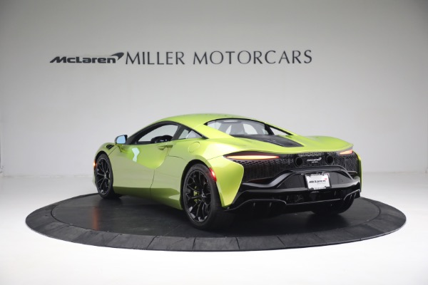 New 2023 McLaren Artura Vision for sale $277,875 at Bugatti of Greenwich in Greenwich CT 06830 5