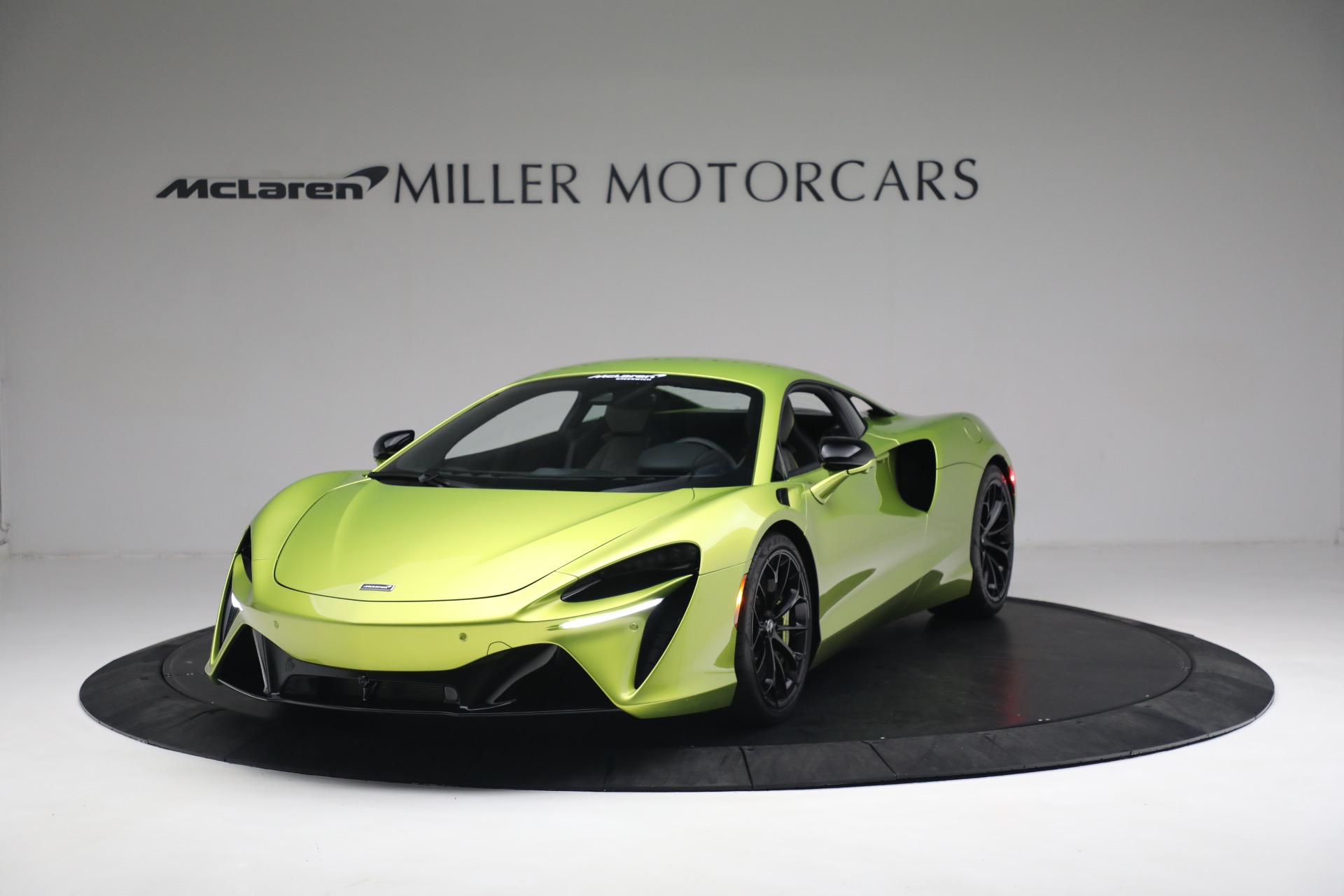 New 2023 McLaren Artura Vision for sale $277,875 at Bugatti of Greenwich in Greenwich CT 06830 1