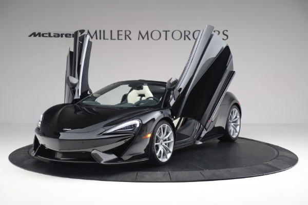 Used 2018 McLaren 570S Spider for sale Sold at Bugatti of Greenwich in Greenwich CT 06830 14