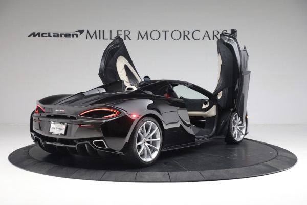 Used 2018 McLaren 570S Spider for sale Sold at Bugatti of Greenwich in Greenwich CT 06830 17