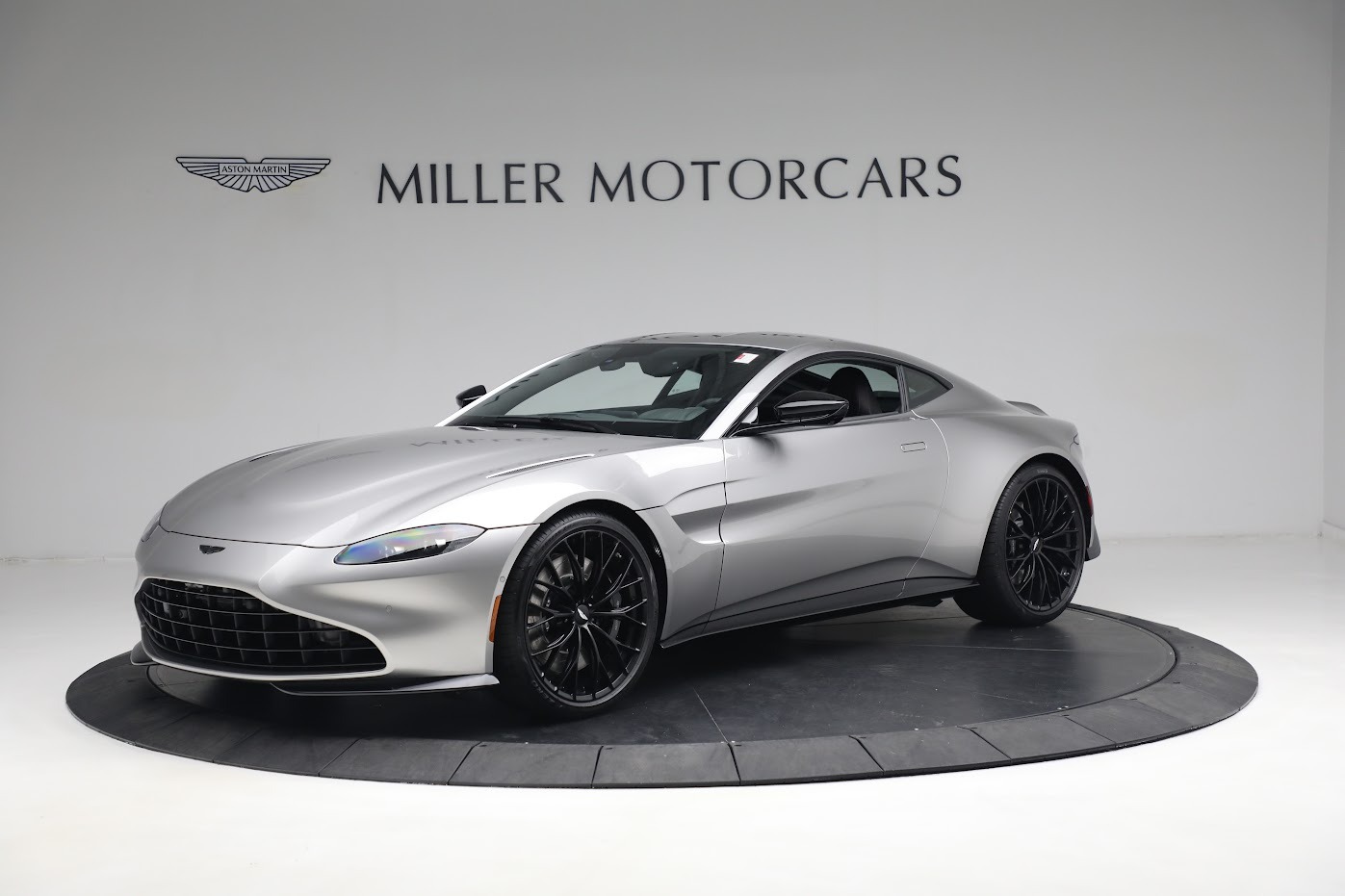 New 2023 Aston Martin Vantage V8 for sale $202,286 at Bugatti of Greenwich in Greenwich CT 06830 1