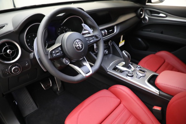 New 2023 Alfa Romeo Stelvio Veloce for sale $48,900 at Bugatti of Greenwich in Greenwich CT 06830 26