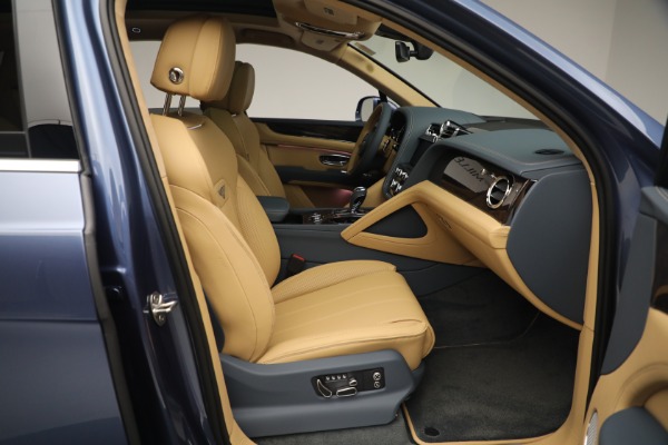 New 2023 Bentley Bentayga Hybrid for sale $250,740 at Bugatti of Greenwich in Greenwich CT 06830 27
