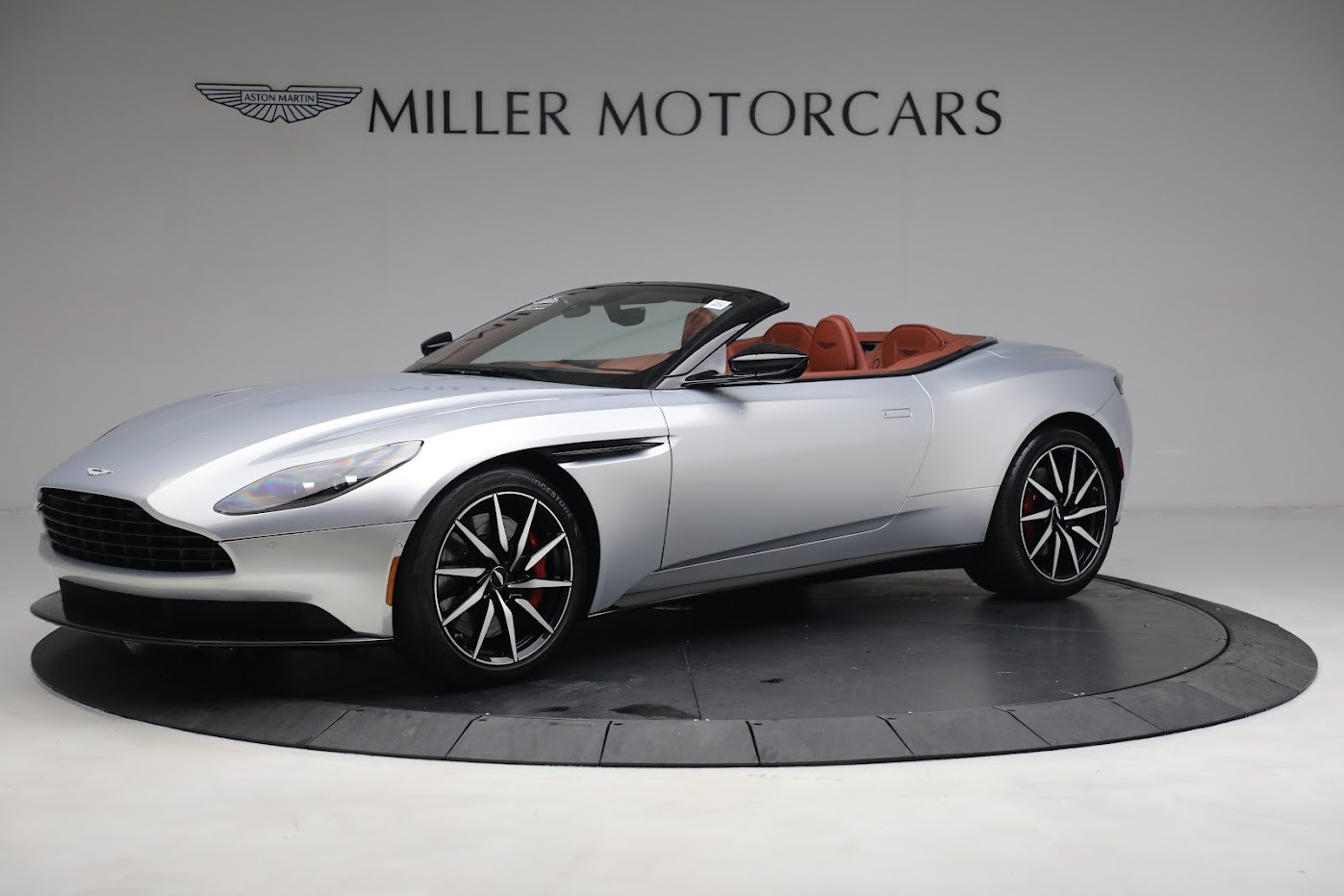 Used 2020 Aston Martin DB11 Volante for sale $143,900 at Bugatti of Greenwich in Greenwich CT 06830 1