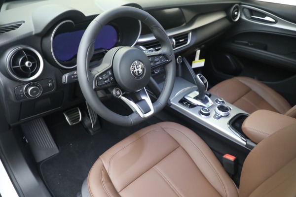 New 2024 Alfa Romeo Stelvio Ti for sale $54,570 at Bugatti of Greenwich in Greenwich CT 06830 21