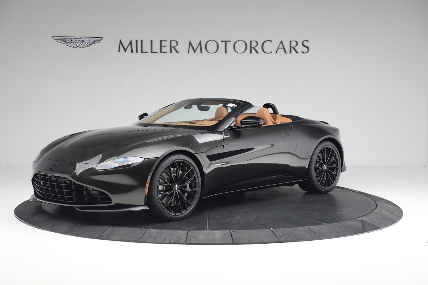 New 2023 Aston Martin Vantage V8 for sale $209,886 at Bugatti of Greenwich in Greenwich CT 06830 1