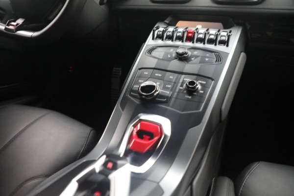 Used 2015 Lamborghini Huracan LP 610-4 for sale $219,900 at Bugatti of Greenwich in Greenwich CT 06830 24