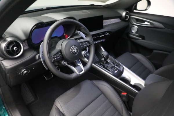 New 2024 Alfa Romeo Tonale Veloce for sale $58,840 at Bugatti of Greenwich in Greenwich CT 06830 24