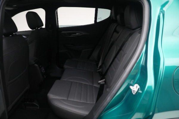 New 2024 Alfa Romeo Tonale Veloce for sale $58,840 at Bugatti of Greenwich in Greenwich CT 06830 25
