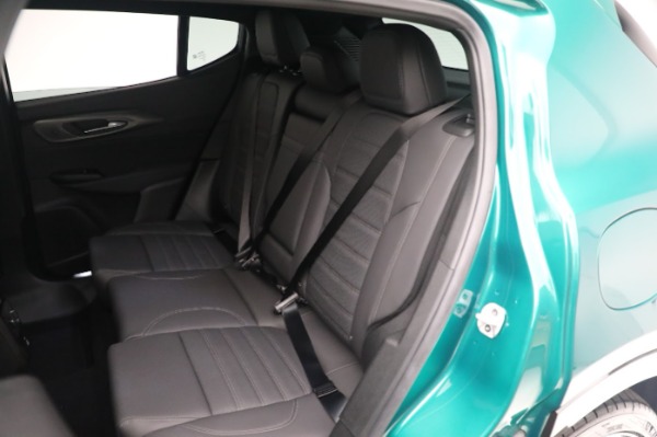 New 2024 Alfa Romeo Tonale Veloce for sale $58,840 at Bugatti of Greenwich in Greenwich CT 06830 27