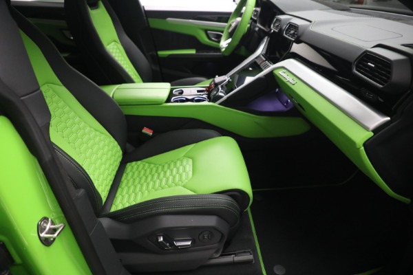 Used 2022 Lamborghini Urus for sale $269,900 at Bugatti of Greenwich in Greenwich CT 06830 22