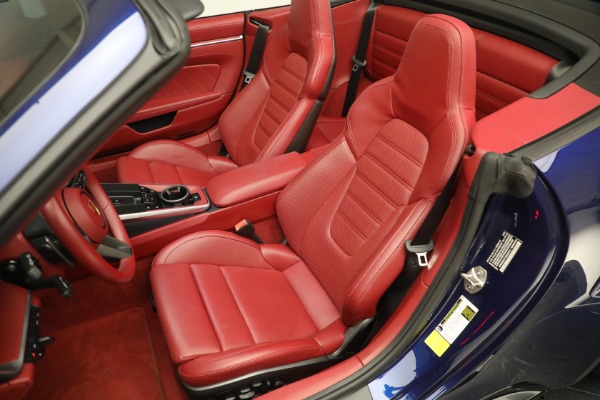 Used 2022 Porsche 911 Turbo S for sale $261,900 at Bugatti of Greenwich in Greenwich CT 06830 20