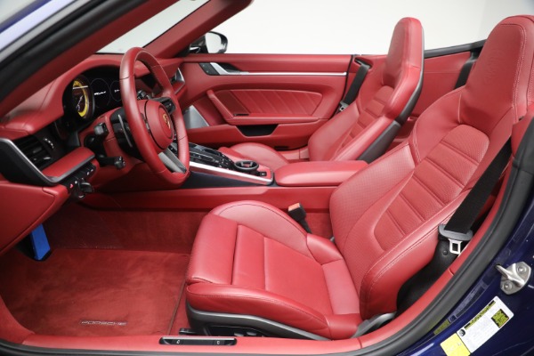 Used 2022 Porsche 911 Turbo S for sale $261,900 at Bugatti of Greenwich in Greenwich CT 06830 21