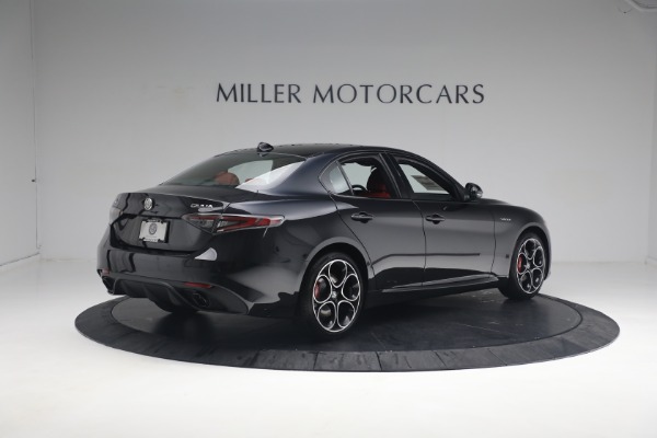 New 2024 Alfa Romeo Giulia Veloce for sale $55,350 at Bugatti of Greenwich in Greenwich CT 06830 12
