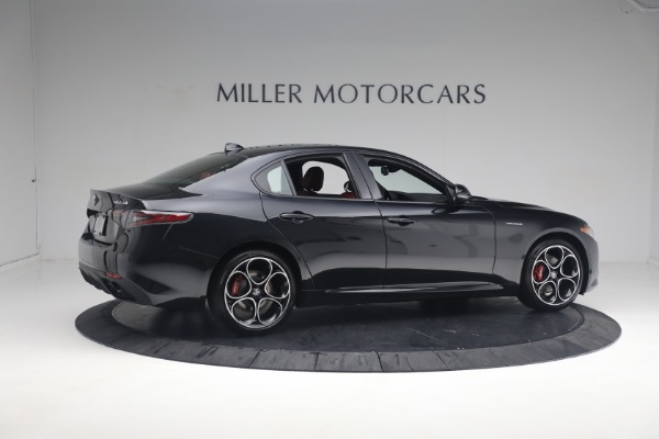 New 2024 Alfa Romeo Giulia Veloce for sale $55,350 at Bugatti of Greenwich in Greenwich CT 06830 13