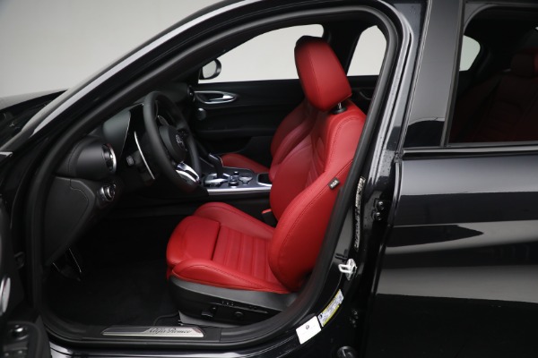 New 2024 Alfa Romeo Giulia Veloce for sale $55,350 at Bugatti of Greenwich in Greenwich CT 06830 22