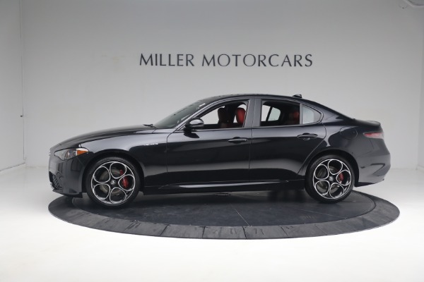 New 2024 Alfa Romeo Giulia Veloce for sale $55,350 at Bugatti of Greenwich in Greenwich CT 06830 4