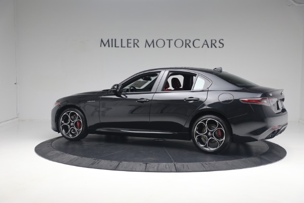 New 2024 Alfa Romeo Giulia Veloce for sale $55,350 at Bugatti of Greenwich in Greenwich CT 06830 6