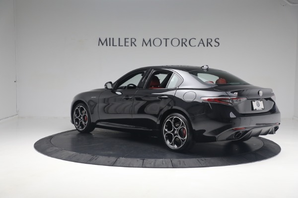 New 2024 Alfa Romeo Giulia Veloce for sale $55,350 at Bugatti of Greenwich in Greenwich CT 06830 7