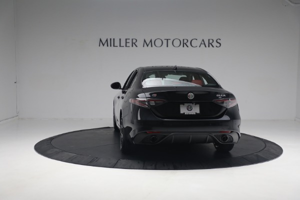 New 2024 Alfa Romeo Giulia Veloce for sale $55,350 at Bugatti of Greenwich in Greenwich CT 06830 9