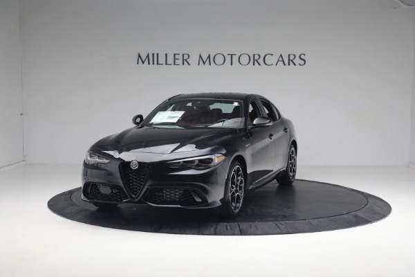 New 2024 Alfa Romeo Giulia Veloce for sale $55,350 at Bugatti of Greenwich in Greenwich CT 06830 1