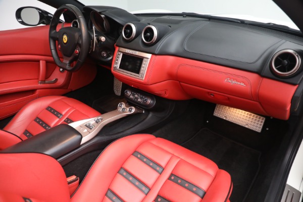 Used 2014 Ferrari California for sale $134,900 at Bugatti of Greenwich in Greenwich CT 06830 23