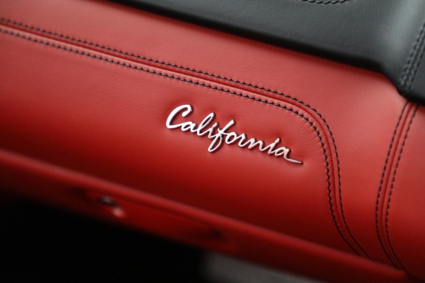 Used 2014 Ferrari California for sale $134,900 at Bugatti of Greenwich in Greenwich CT 06830 28