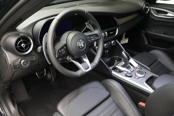 New 2024 Alfa Romeo Giulia Veloce for sale Sold at Bugatti of Greenwich in Greenwich CT 06830 20