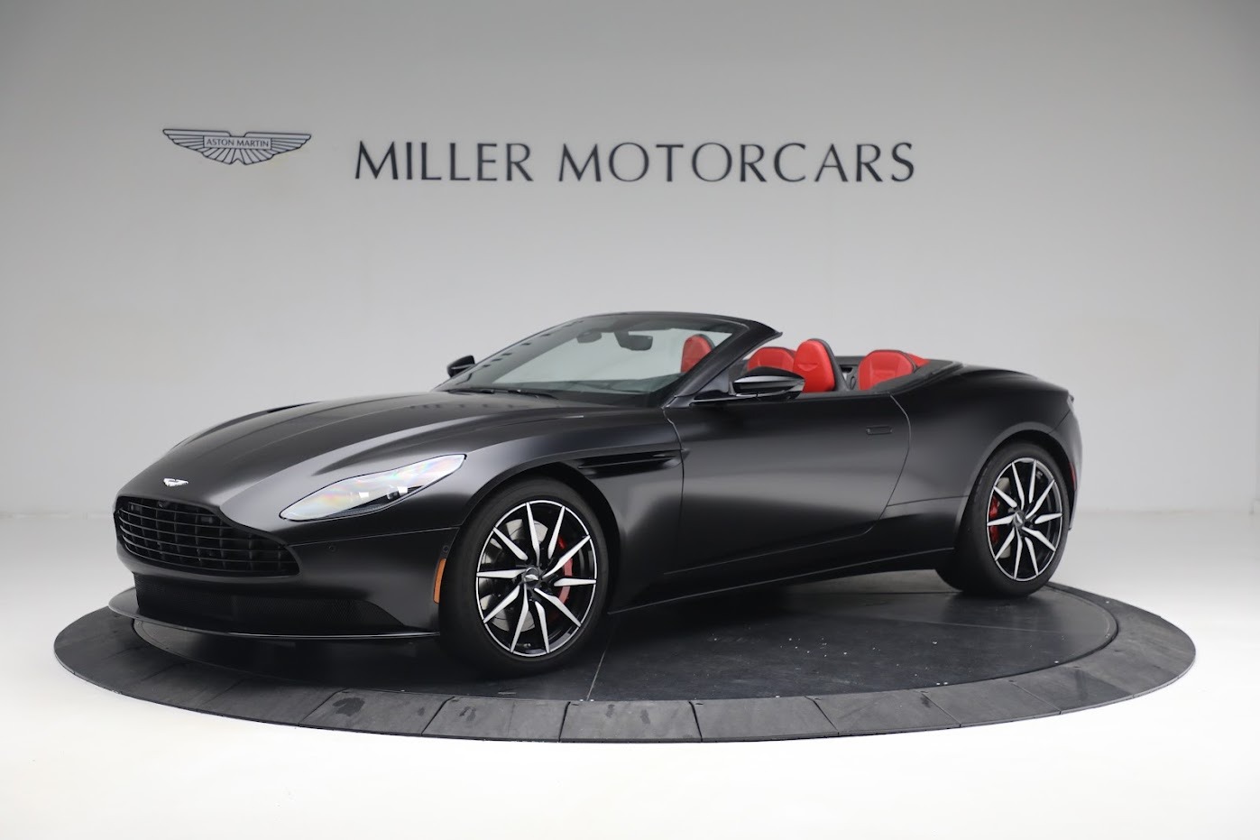 Used 2020 Aston Martin DB11 Volante for sale $147,900 at Bugatti of Greenwich in Greenwich CT 06830 1