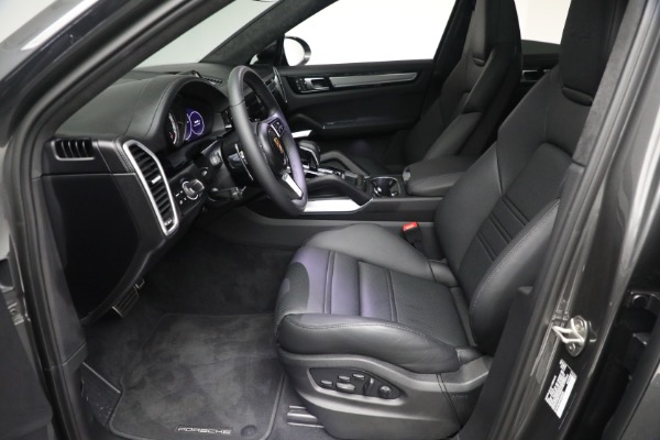 Used 2023 Porsche Cayenne Turbo Coupe for sale $149,900 at Bugatti of Greenwich in Greenwich CT 06830 15