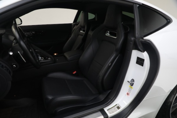 Used 2018 Jaguar F-TYPE R for sale $56,900 at Bugatti of Greenwich in Greenwich CT 06830 23