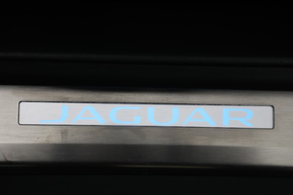 Used 2018 Jaguar F-TYPE R for sale $56,900 at Bugatti of Greenwich in Greenwich CT 06830 24