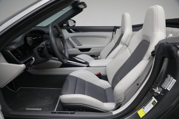 Used 2021 Porsche 911 Carrera S for sale $159,900 at Bugatti of Greenwich in Greenwich CT 06830 20