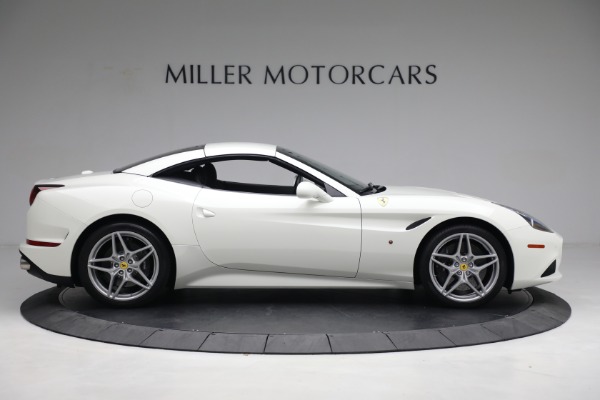 Used 2017 Ferrari California T for sale $151,900 at Bugatti of Greenwich in Greenwich CT 06830 17