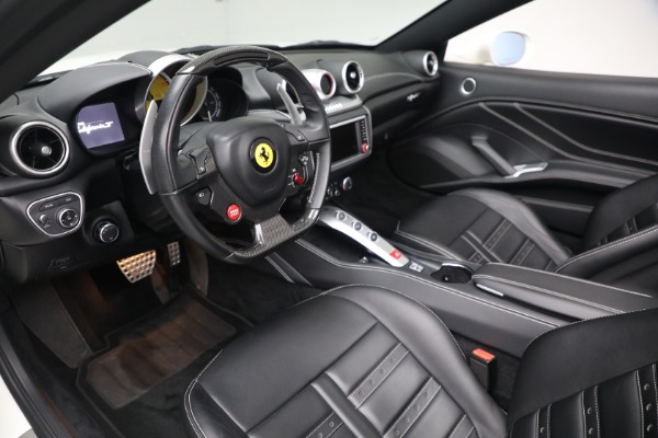 Used 2017 Ferrari California T for sale $151,900 at Bugatti of Greenwich in Greenwich CT 06830 19