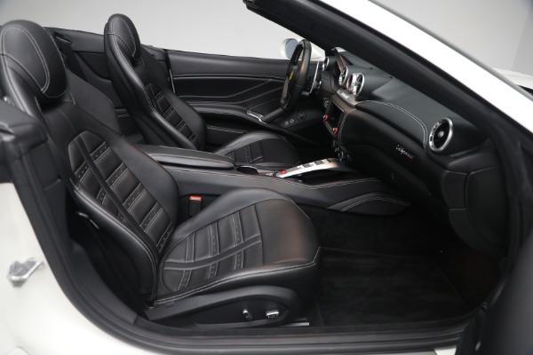 Used 2017 Ferrari California T for sale $151,900 at Bugatti of Greenwich in Greenwich CT 06830 23