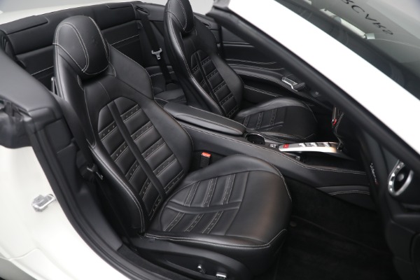 Used 2017 Ferrari California T for sale $151,900 at Bugatti of Greenwich in Greenwich CT 06830 24