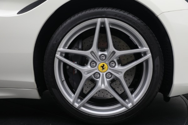 Used 2017 Ferrari California T for sale $151,900 at Bugatti of Greenwich in Greenwich CT 06830 27