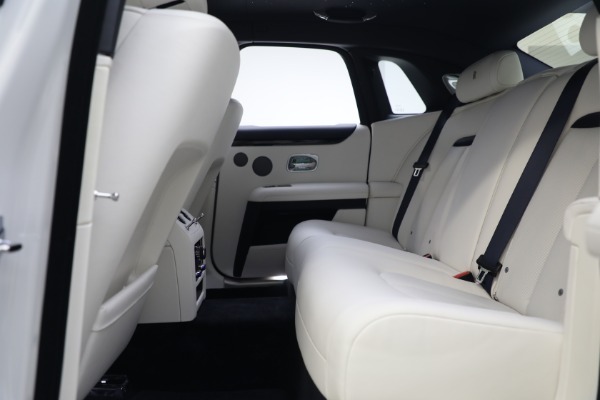 Used 2022 Rolls-Royce Ghost for sale $299,900 at Bugatti of Greenwich in Greenwich CT 06830 20
