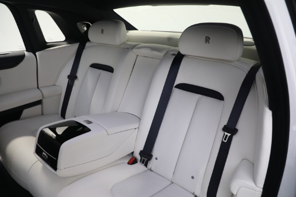 Used 2022 Rolls-Royce Ghost for sale $295,900 at Bugatti of Greenwich in Greenwich CT 06830 21