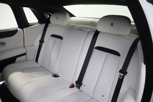 Used 2022 Rolls-Royce Ghost for sale $295,900 at Bugatti of Greenwich in Greenwich CT 06830 22