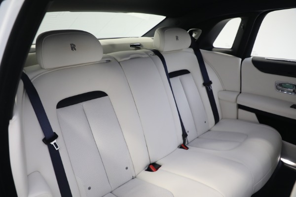 Used 2022 Rolls-Royce Ghost for sale $295,900 at Bugatti of Greenwich in Greenwich CT 06830 23