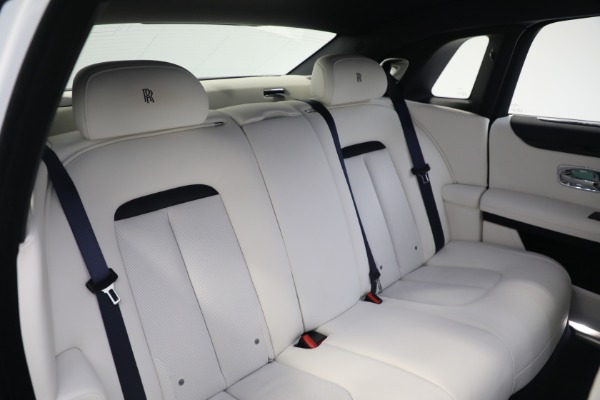 Used 2022 Rolls-Royce Ghost for sale $299,900 at Bugatti of Greenwich in Greenwich CT 06830 23