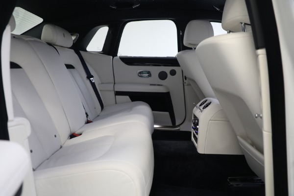 Used 2022 Rolls-Royce Ghost for sale $295,900 at Bugatti of Greenwich in Greenwich CT 06830 25