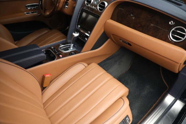 Used 2015 Bentley Flying Spur V8 for sale Sold at Bugatti of Greenwich in Greenwich CT 06830 25