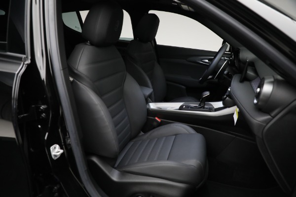 New 2024 Alfa Romeo Tonale Veloce for sale Sold at Bugatti of Greenwich in Greenwich CT 06830 25