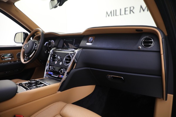 New 2024 Rolls-Royce Cullinan for sale Sold at Bugatti of Greenwich in Greenwich CT 06830 22