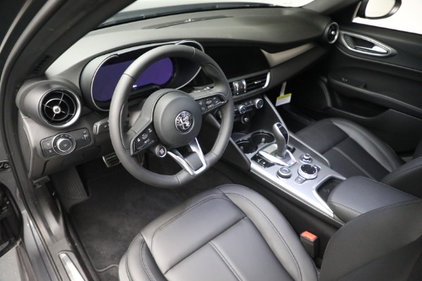 New 2024 Alfa Romeo Giulia Ti for sale $51,870 at Bugatti of Greenwich in Greenwich CT 06830 22