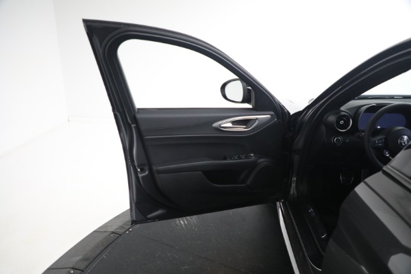 New 2024 Alfa Romeo Giulia Ti for sale $51,870 at Bugatti of Greenwich in Greenwich CT 06830 25